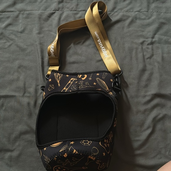 Juggy Witchy water bottle sleeve - Picture 2 of 3